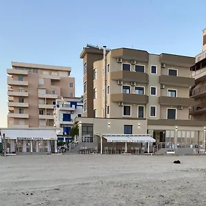 Tirona 4*, Dıraç Arnavutluk
