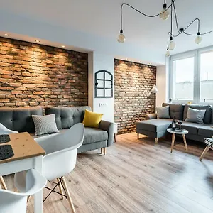 https://stylish-apartment-posnania-city-center.poznan-hotels.com